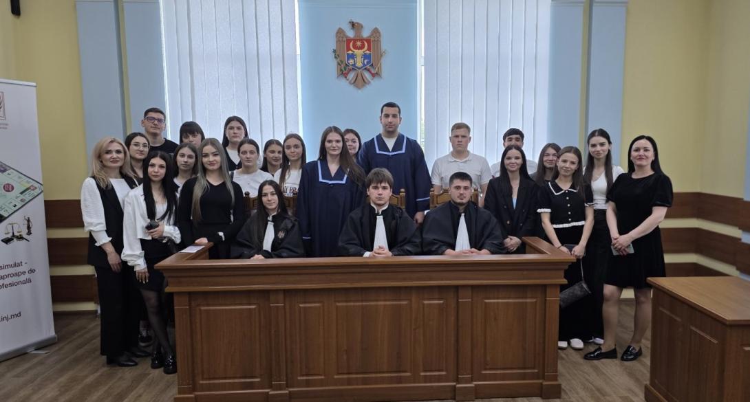 Viitorii juriști în dialog cu profesioniști ai sistemului de justiție