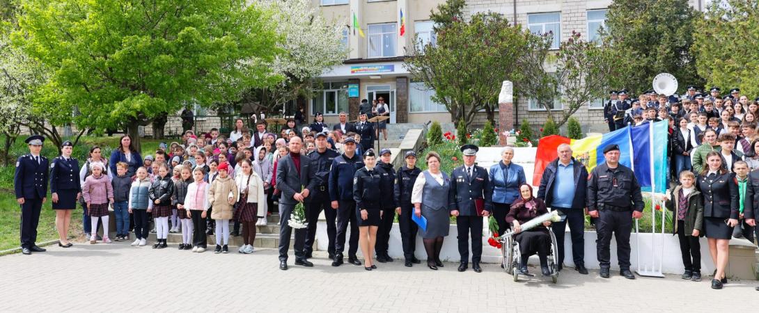 Eroii nu sunt uitați: activități de comemorare în școlile din Republica Moldova
