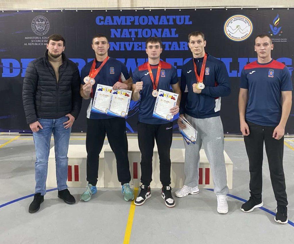 Forță și determinare la Universiada Republicană 2025: medalii pentru tinerii sportivi la Armwrestling