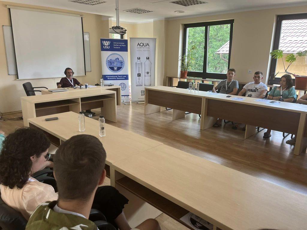 Studenţii Academiei au participat la Şcoala de vară organizată de Universitatea „Ştefan cel Mare” din Suceava