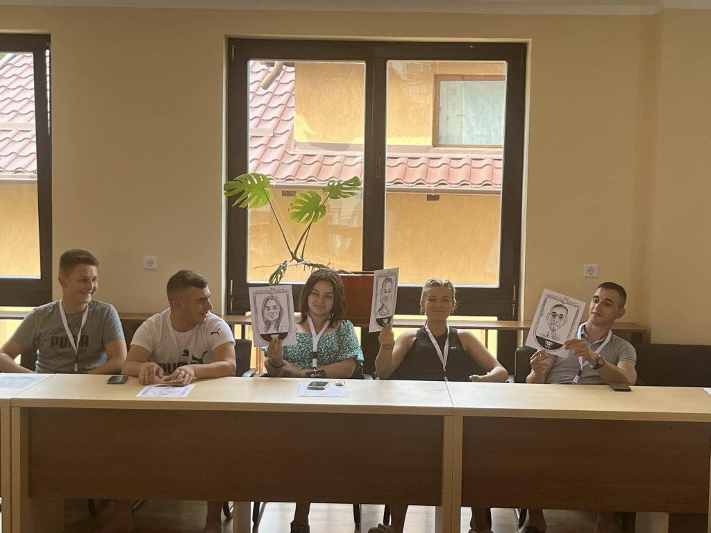 Studenţii Academiei au participat la Şcoala de vară organizată de Universitatea „Ştefan cel Mare” din Suceava