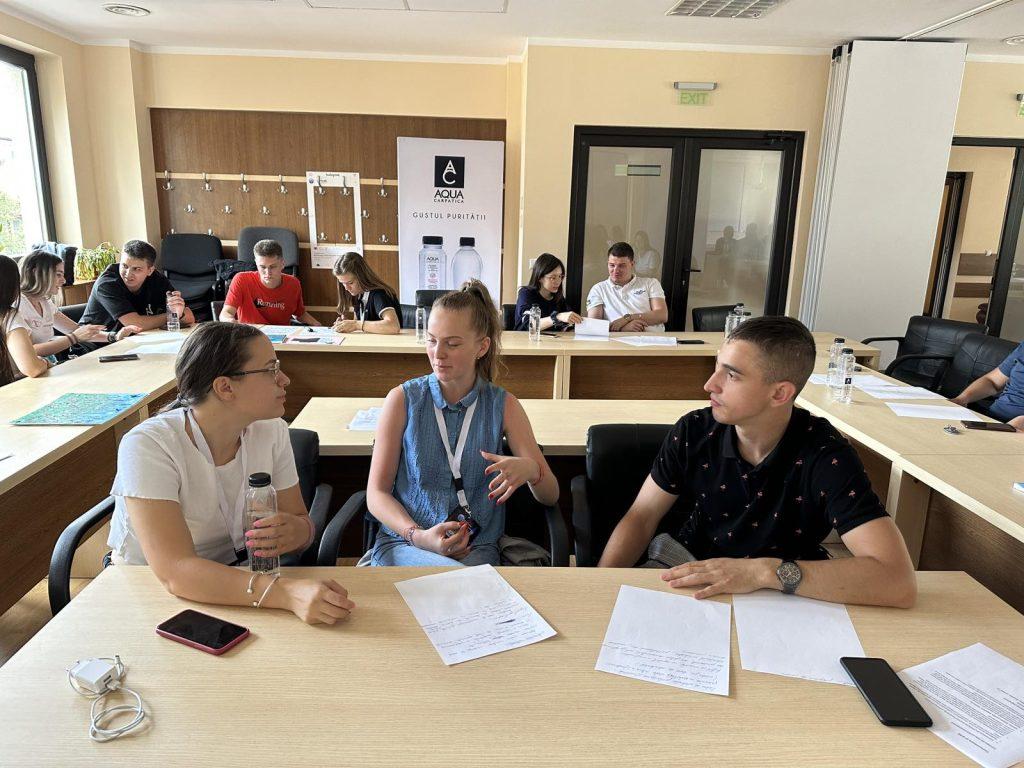 Studenţii Academiei au participat la Şcoala de vară organizată de Universitatea „Ştefan cel Mare” din Suceava